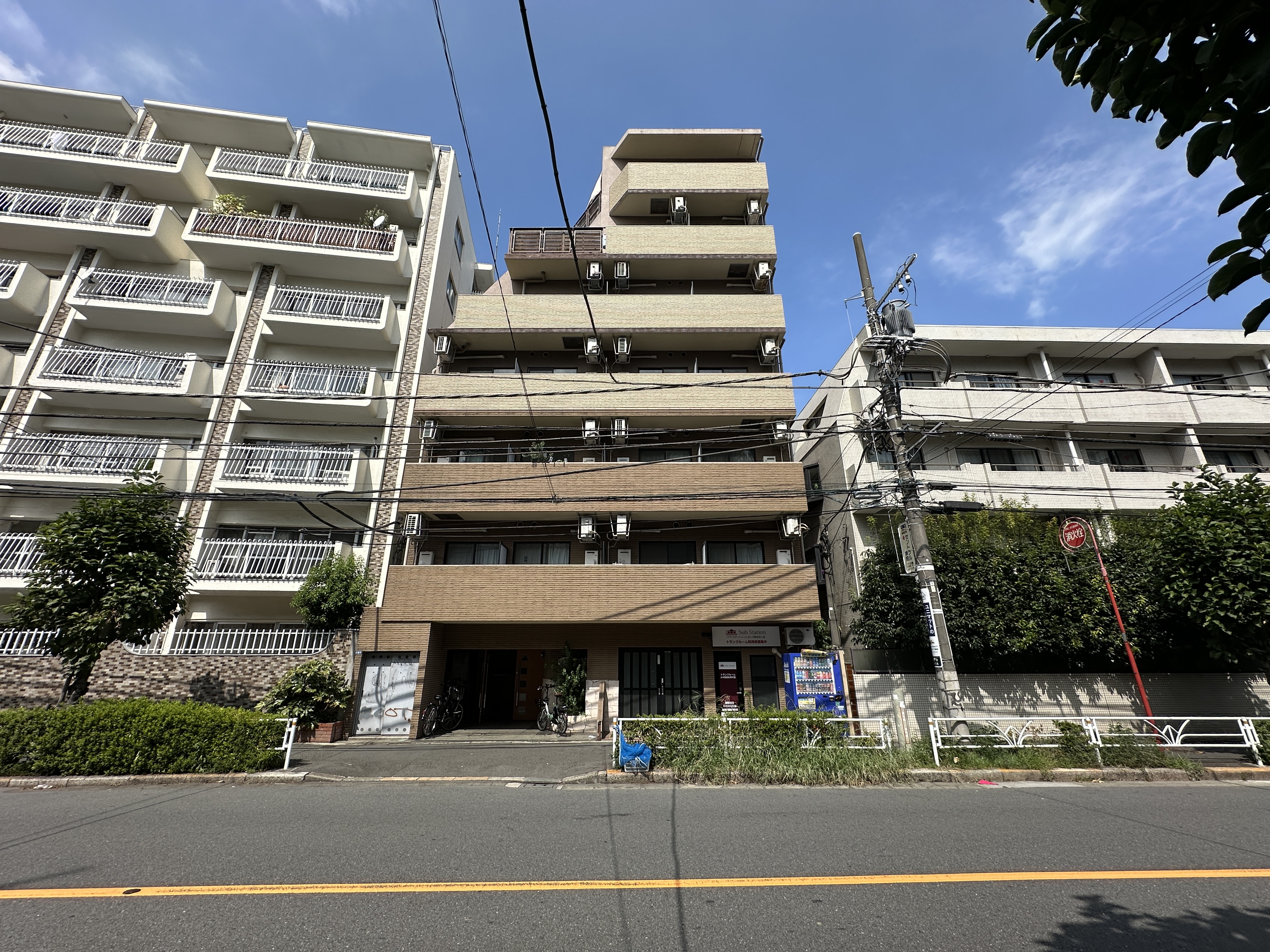 菱和パレス駒場東大(分譲マンション)の1階にオープン